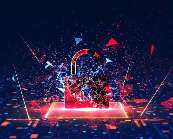 Ein digitales Vorhängeschloss zerspringt vor einem lebendigen, futuristischen Hintergrund voller abstrakter Linien und leuchtender Muster in Fragmente und symbolisiert Cybersicherheit oder Triple-Extortion-Angriffe.