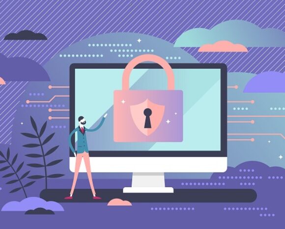Abbildung einer Person in Businesskleidung, die auf einen großen Computerbildschirm zeigt, auf dem ein Vorhängeschloss-Symbol als Symbol für Cybersicherheit angezeigt wird. Der Hintergrund, der das Sicherheitsbewusstsein unterstreicht, zeigt abstrakte Wolken und Schaltkreismuster in einem violetten Farbschema für eine ansprechende visuelle Wirkung.