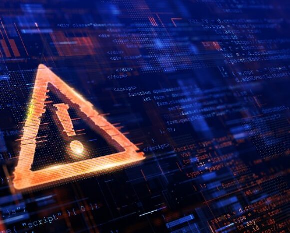 Rotes Ausrufungszeichen als Symbol für einen Ransomware-Angriff vor Daten