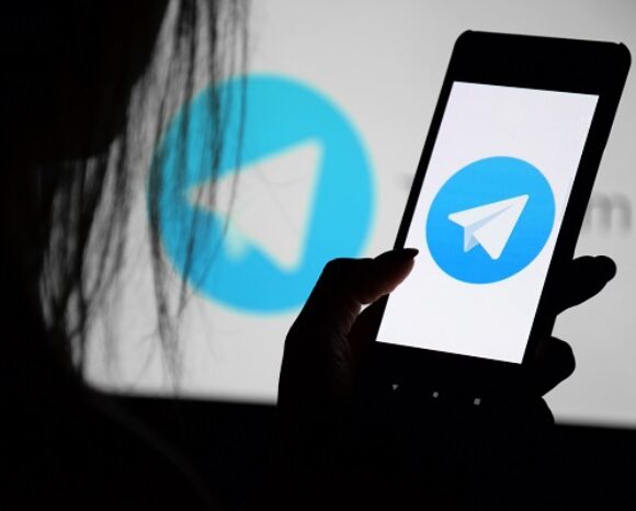 Telegram-Symbol auf Smartphone