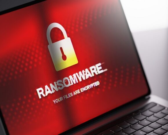 Laptop-Bildschirm mit Ransomware-Warnung