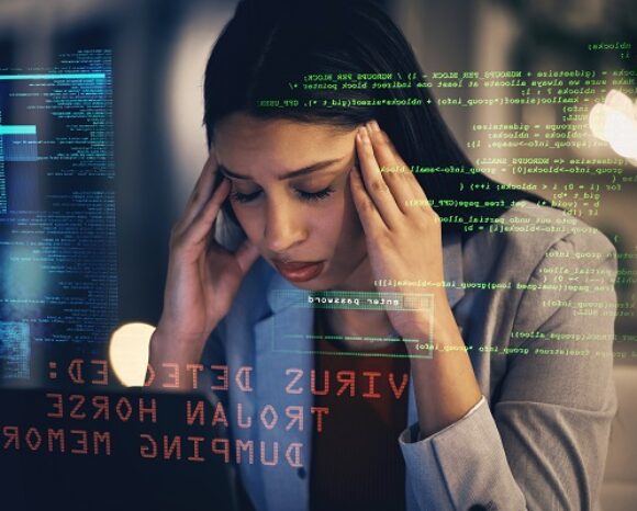 Gestresste IT-Mitarbeiterin