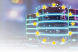 Symbolische Darstellung von Datenbanken mit Datenfeldern und EU-Sternen, die auf Datenschutz und Datenverarbeitung in der EU hinweisen.