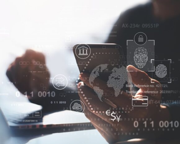 Person mit Smartphone