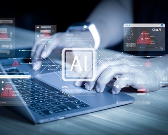 Warnung vor manipulierten KI-Modellen - Person am Laptop