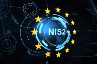 NIS2-Symbol vor futuristischem Hintergrund