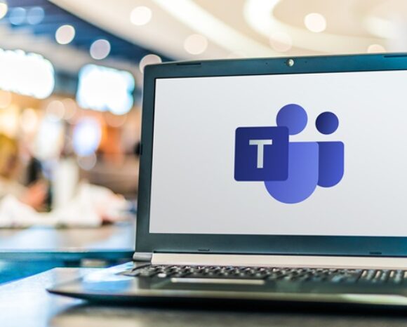 Laptop mit Teams-Anwendung